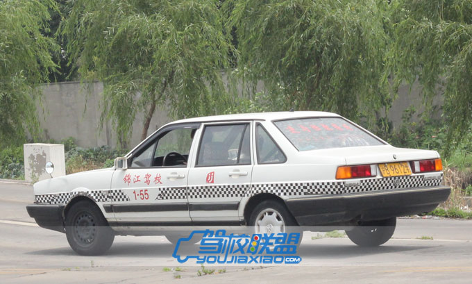 錦江駕校-坡道定點停車