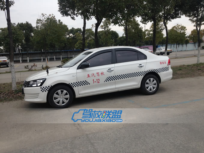 五汽駕校科目二訓練場